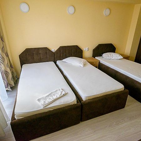 Casa Domneasca Riana Piteşti Exterior foto