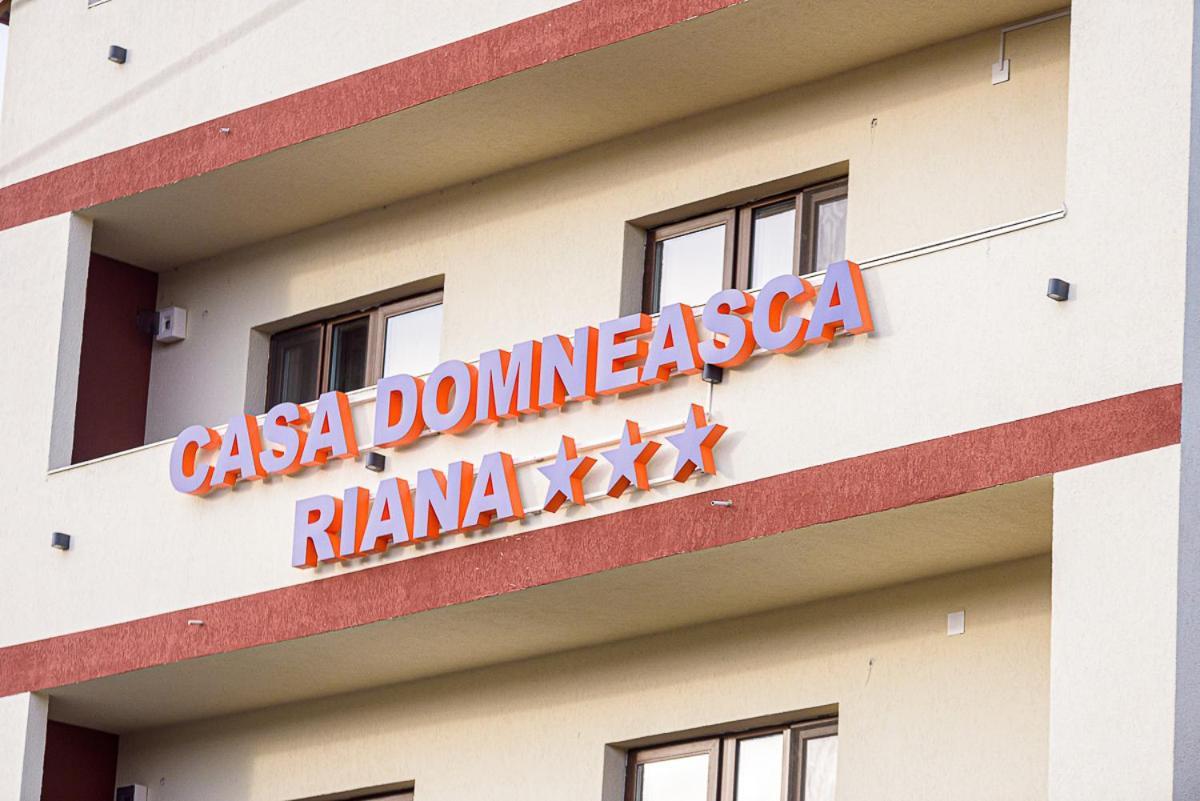 Casa Domneasca Riana Piteşti Exterior foto